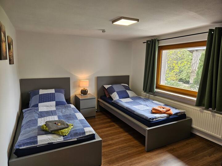 Schlafzimmer 2