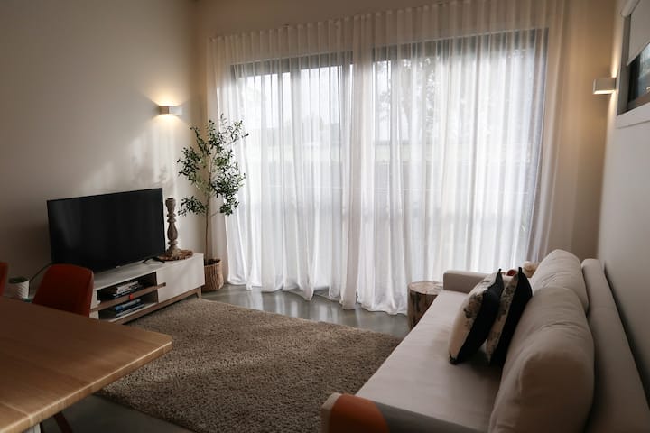 A New Stylish & Tranquil Unit - Scotland Island