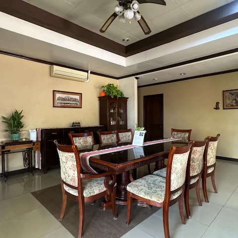 Hubines Villa - 3-Bedroom Whole House