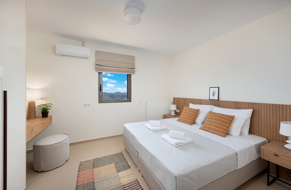 2 საწოლი არის 0.90 X 2.00 მეტრი  / 35 X 79 სანტიმეტრი 
United make one bed 1.80 X 2.00 meters / 70 X 79 inches