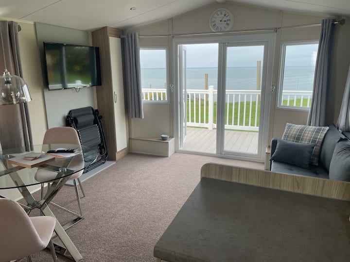 Seaview Clifftop Caravan - Isle of Sheppey