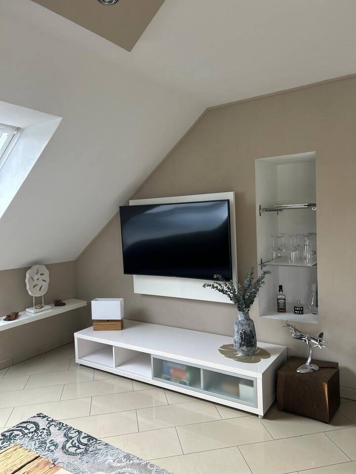 Sonnige Dachwohnung Am Ortsrand - Marktheidenfeld