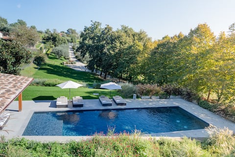 Villa Gatta Bianca with beautiful pool