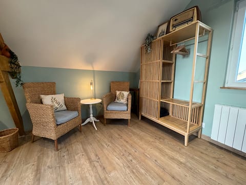 Propriété Airbnb réussie: La Mansarde Saint-Nicolas – with parking and garden à Bayeux
