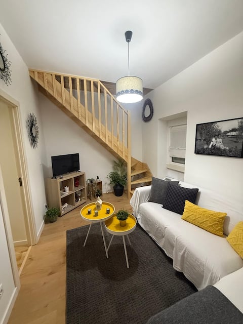 Top performing Airbnb: 3 bedroom single storey house near the beaches in Silveira