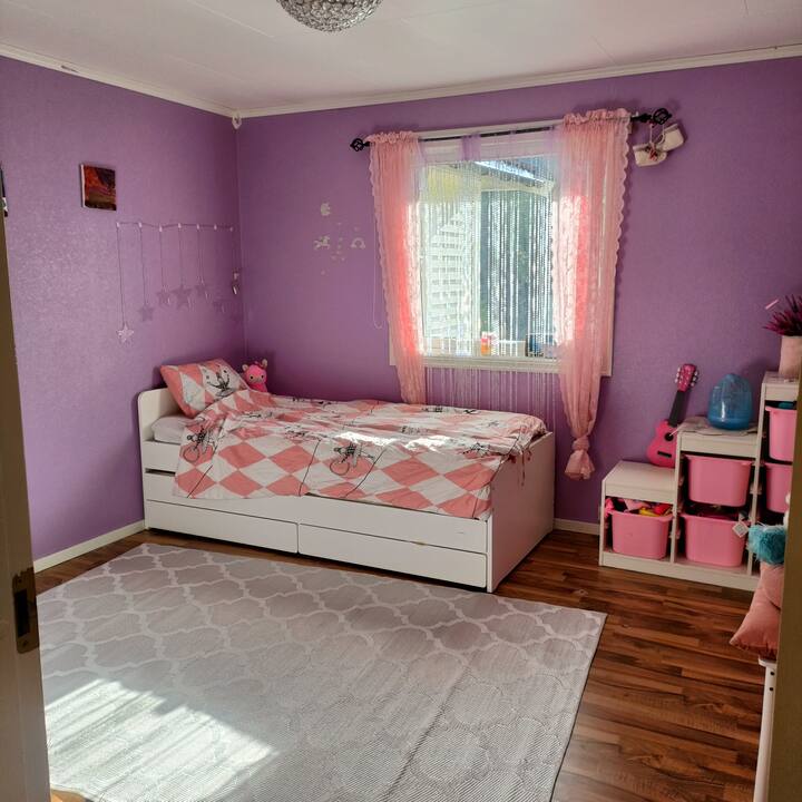 საძინებელი 1