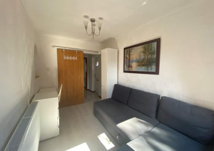 Studio In Hatfield-great Connection To London - St Albans