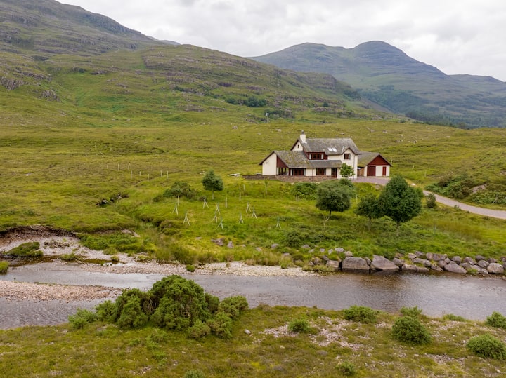 The Thrail House Ben Damph Estate Houses For Rent In Highland the-thrail-house-ben-damph-estate-houses-for-rent-in-highland