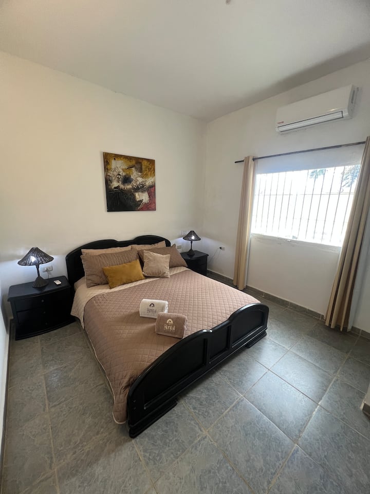Schlafzimmer 1