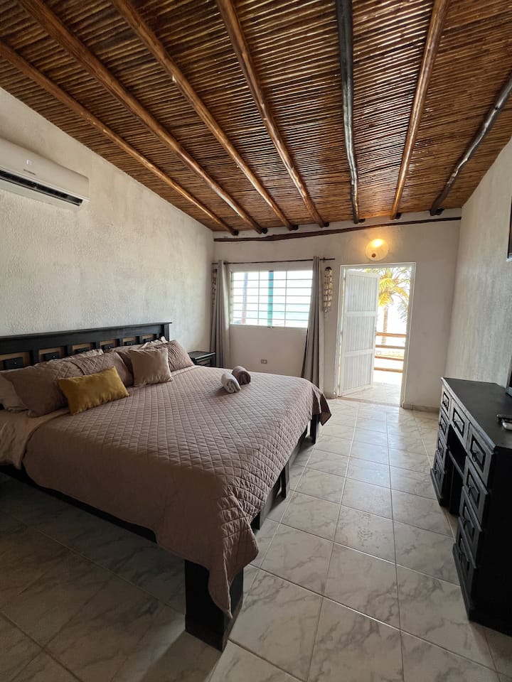 Schlafzimmer 6