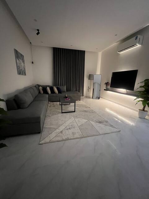 Deluxe Autonomous Suite
