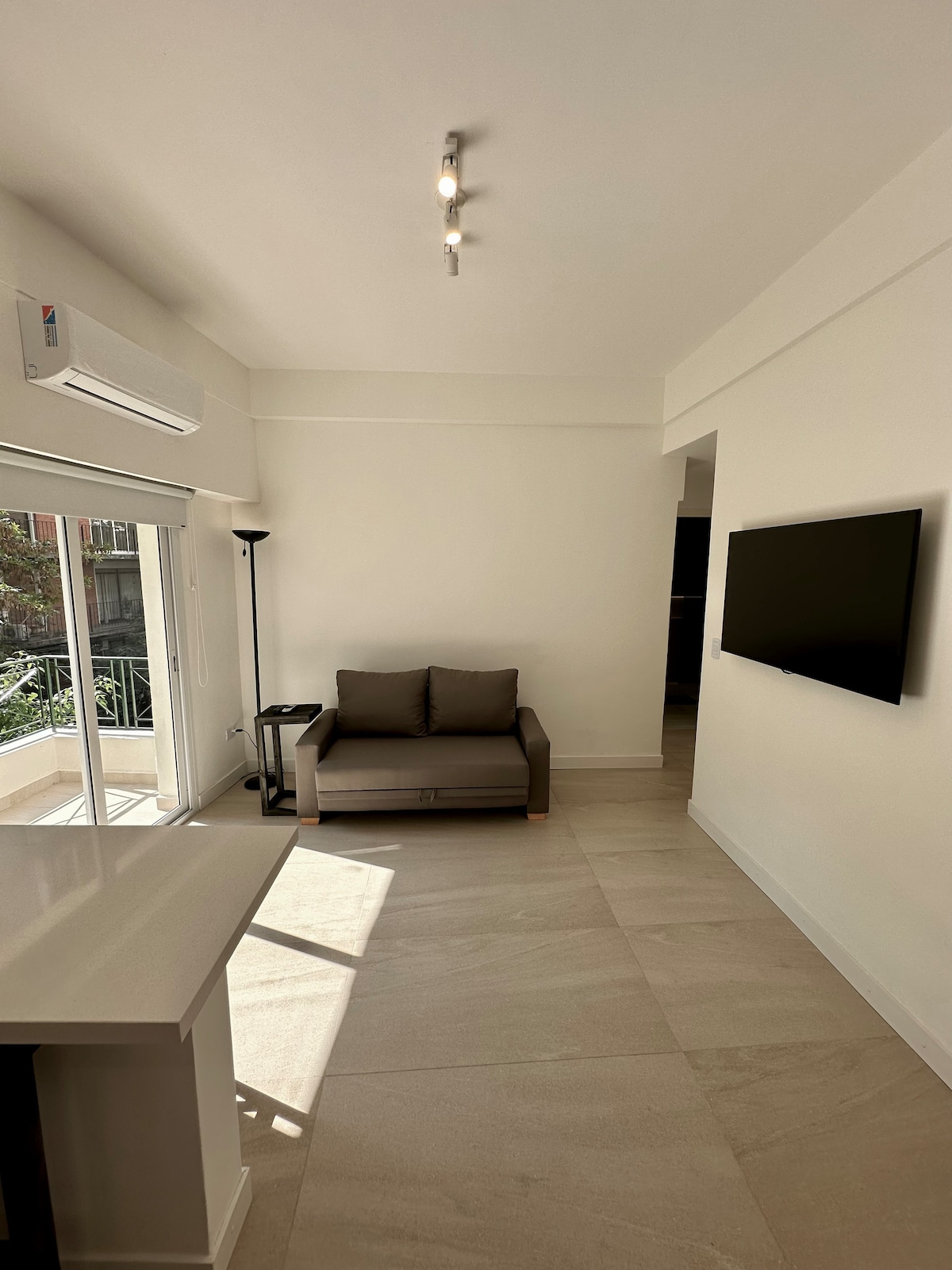 Top performing Airbnb: Brand new apartment in Recoleta with 500Mb Wi-Fi in Ciudad Autónoma De Buenos Aires