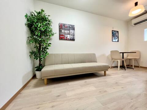 Tennoji 4 bedrooms 2 living rooms 2 bathrooms Super large townhouse 4 minutes to subway station Dire