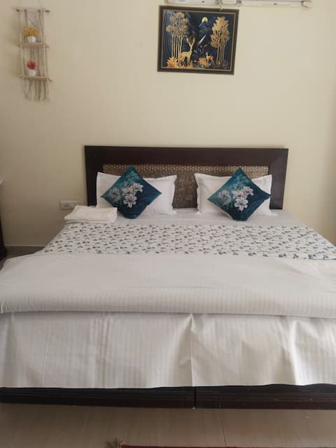 Krishna drasti home stay with kitchen
