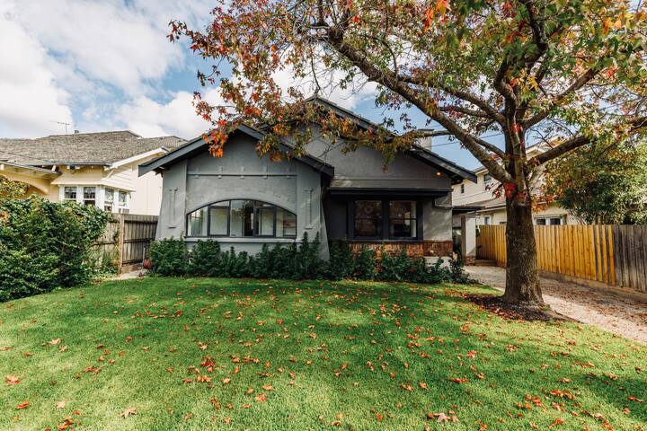 4 bedroom, 2 living, Study, Great yard Malvern Eas gallery image 4