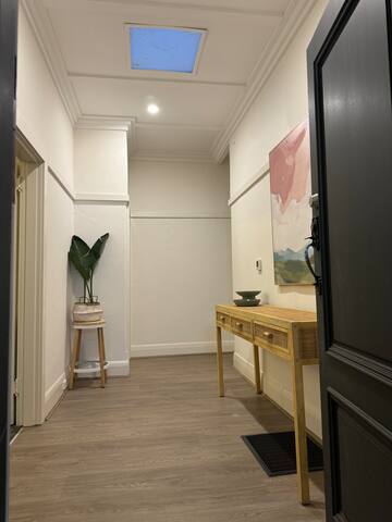 4 bedroom, 2 living, Study, Great yard Malvern Eas gallery image 5