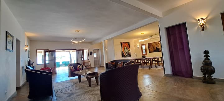 Villa De Standing Pieds Dans L'eau, Avec Piscine - Sénégal