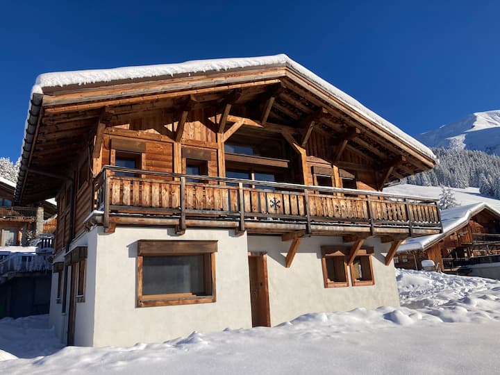 Chalet Neuf Au Pied De La Montagne - 메줴브