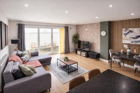 Top performing Airbnb: Elegant Garden Flat in Bristol | Sleeps 6 in Eastville