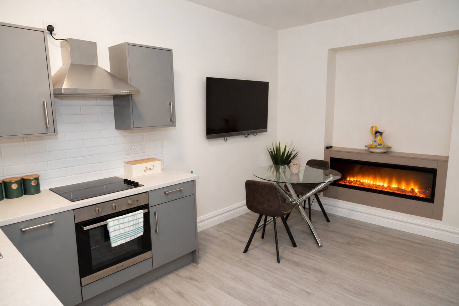 Modern Apartment In Town Center
