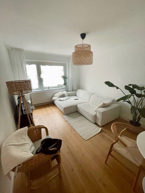 Popular Airbnb listing: Sternschanze charm in Sternschanze