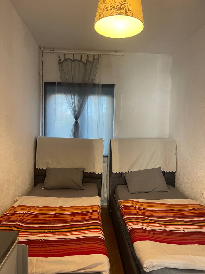 საძინებელი 1