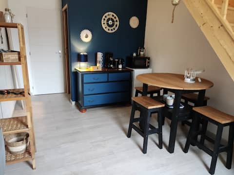 Quiet accommodation at a local's home