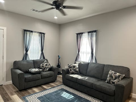 Cozy new 2bd home in Beaumont