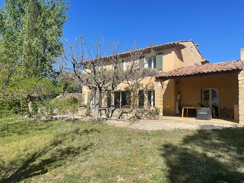 Farmhouse in the heart of Luberon