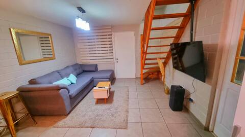 Cozy house 10 min from downtown
