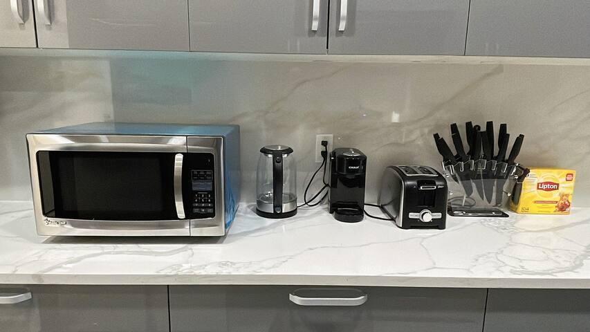 5 Master room with 5 private bathroom close NYcity gallery image 3