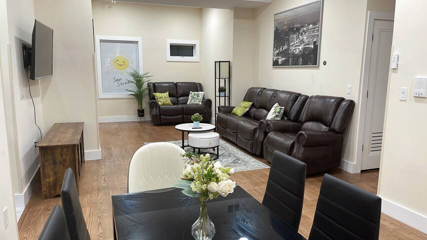 New construction 5bedroom/5bath close-to NYcity gallery image 3