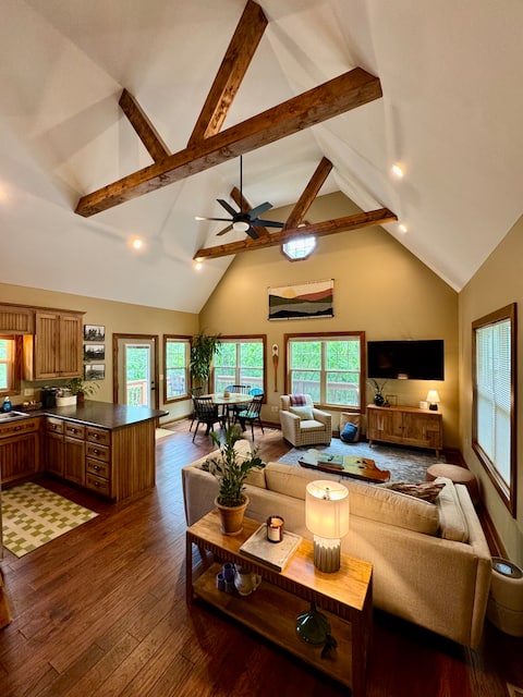 Cozy Cabin in Counce