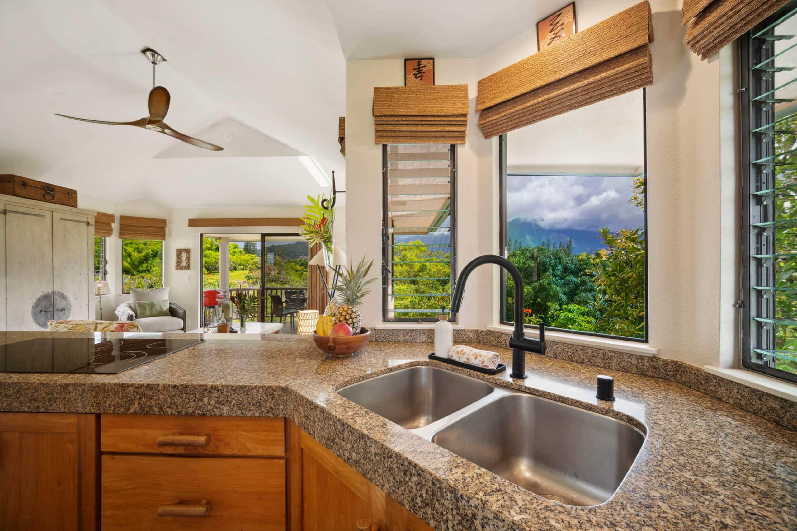 Home in Princeville · ★4.98 · 3 bedrooms · 3 beds · 2.5 baths - Image 12