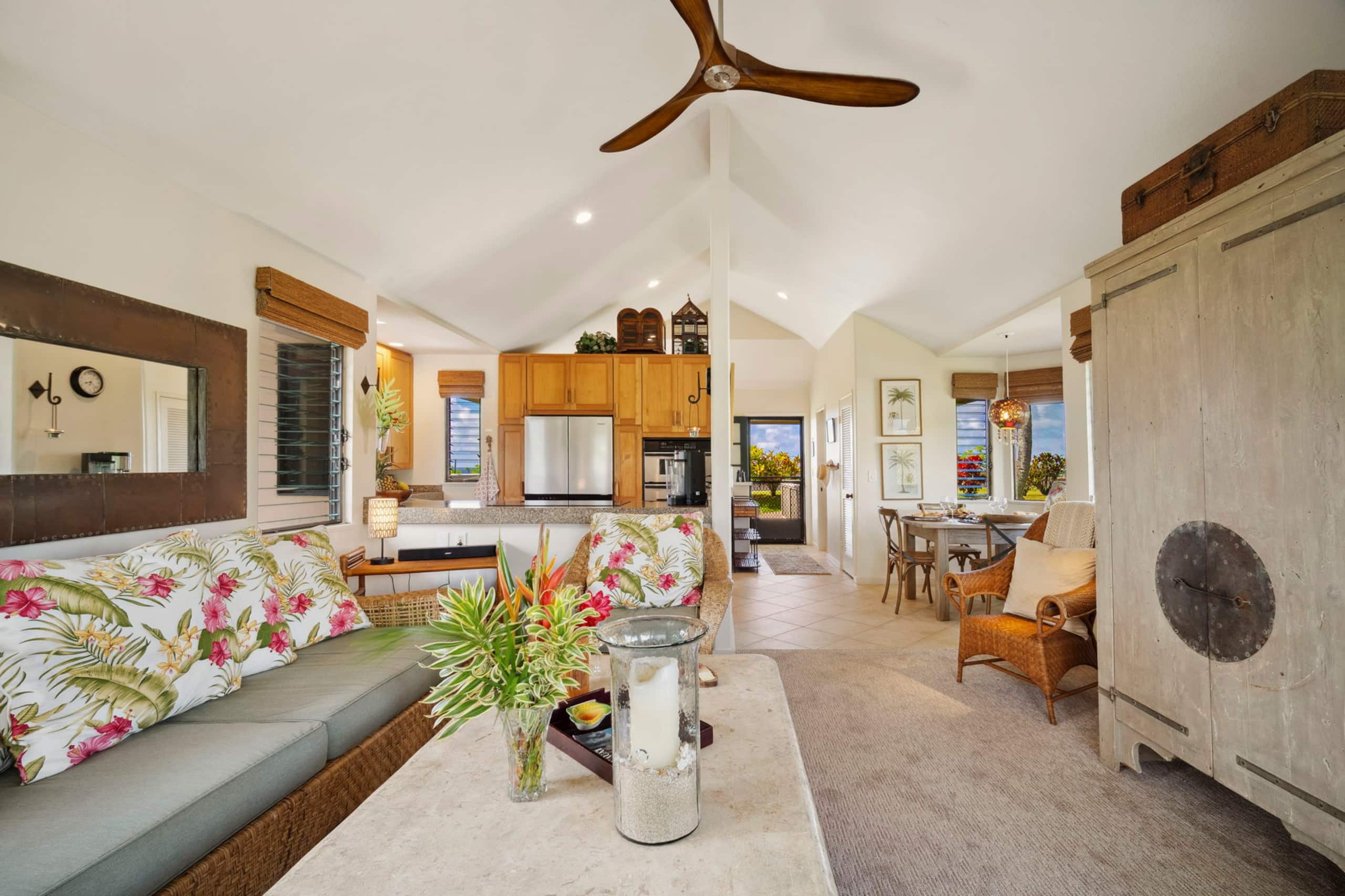 Home in Princeville · ★4.98 · 3 bedrooms · 3 beds · 2.5 baths - Image 4