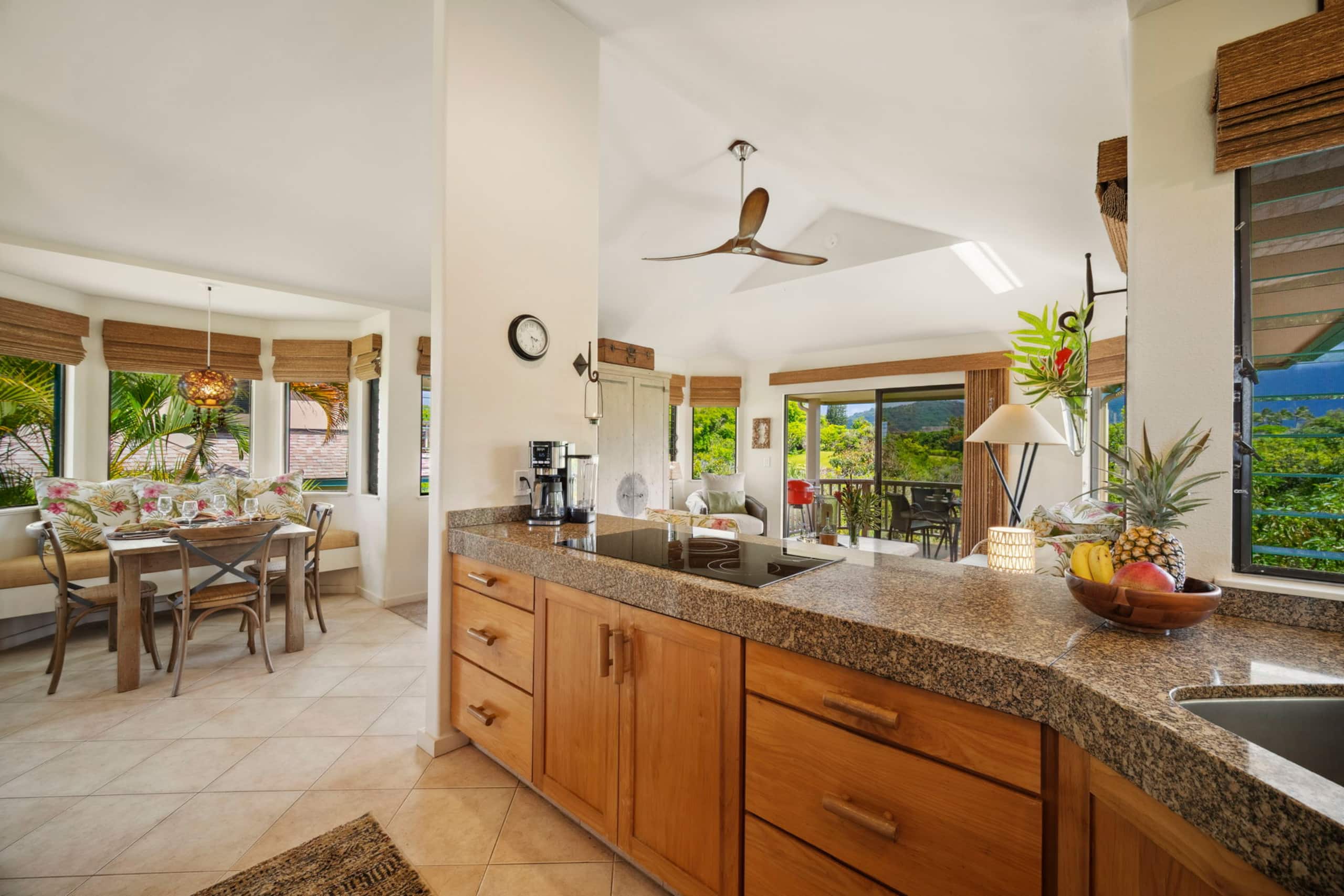 Home in Princeville · ★4.98 · 3 bedrooms · 3 beds · 2.5 baths - Image 14