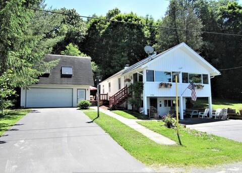 Hatch Lake House & In-Law Suite