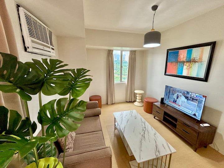 1 Bedroom Spacious Home In It Park, Cebu W/ Pool - Cebu