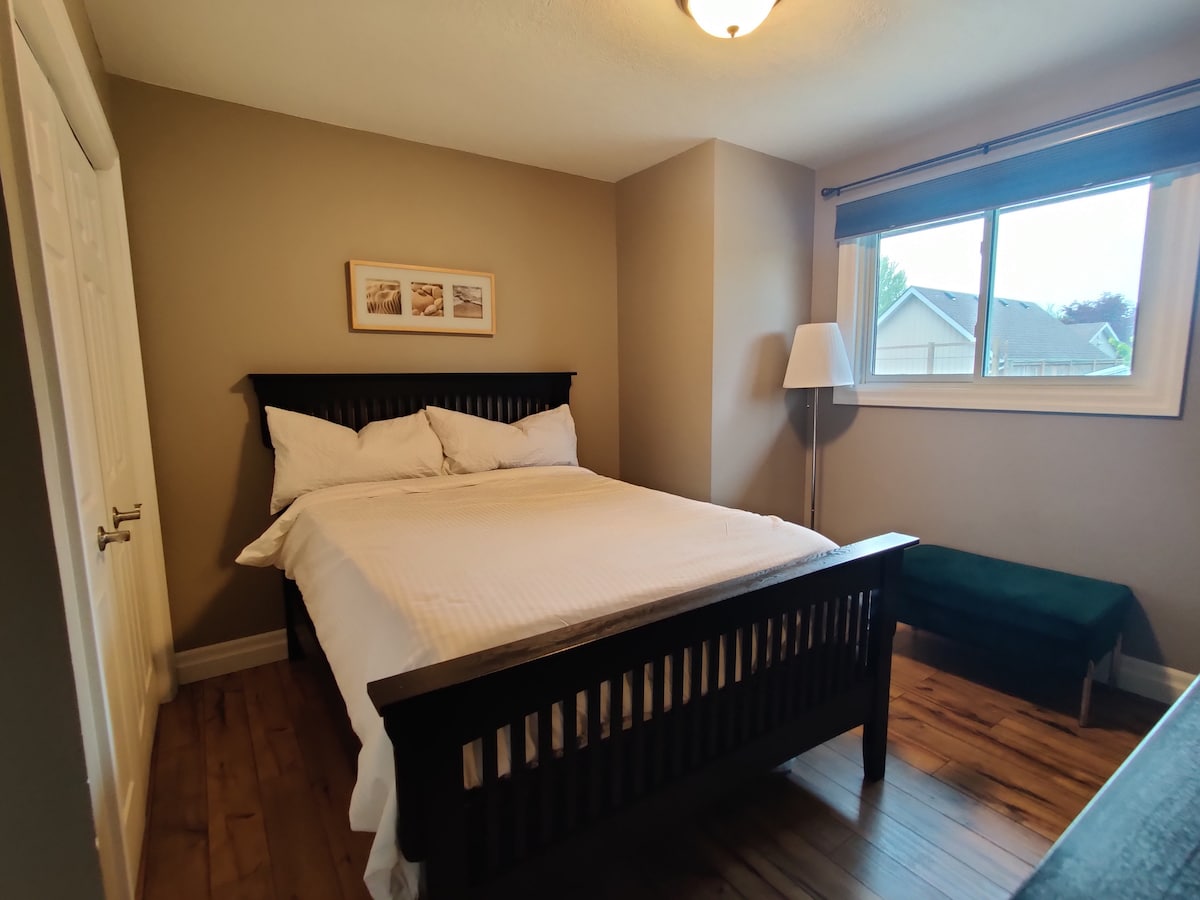 2号卧室，两张单人床。 