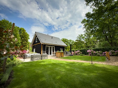 Popular Airbnb listing: Heemhoeve Lodge in Epe