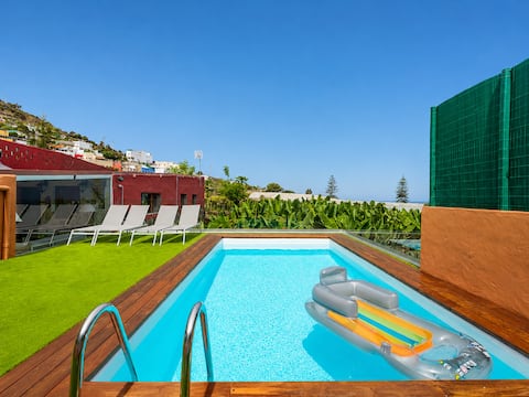 Plantation Paradise Villa by CanaryScape