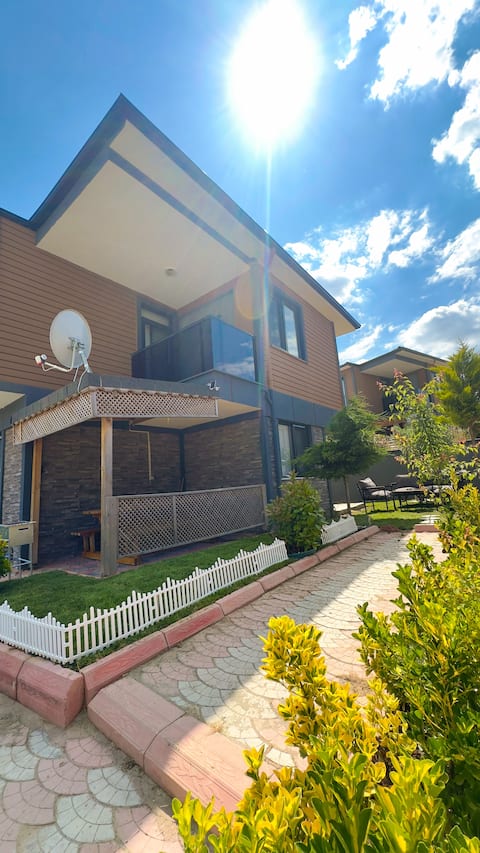 Erikli, the Pearl of Saros
Duplex with Garden
2 km to the sea
