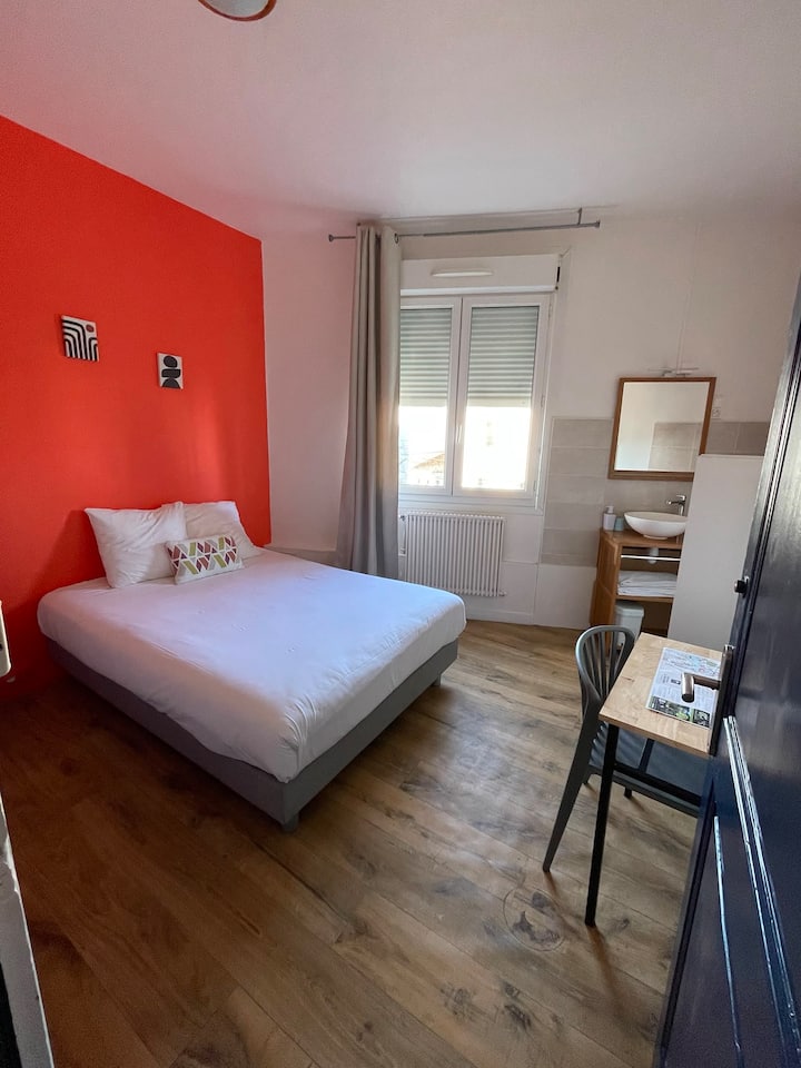 Chambre Familiale Avec Sanitaires Communs - La Rochelle