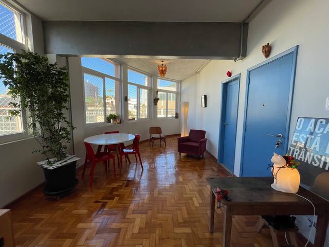 Jóia em Copacabana, em rua segura com guarita gallery image 3