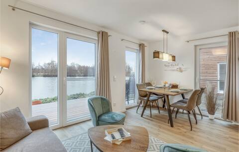 Beautiful home in Tossens with sauna