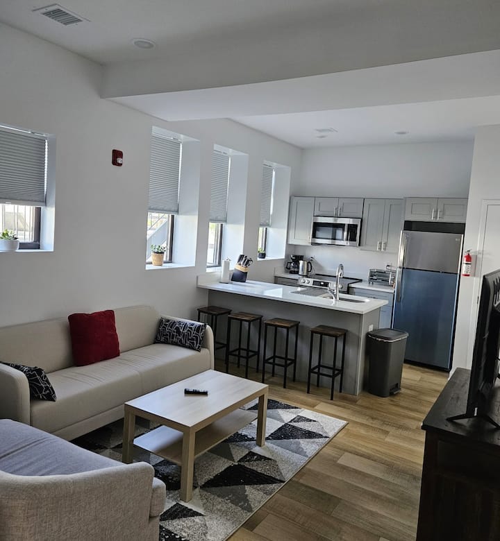 Luxury Apartment In Downtown Montclair Near Train! - Verona, NJ