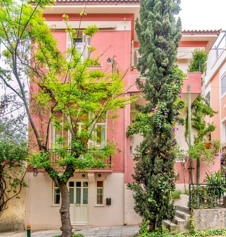 Majestic views over Acropolis gallery image 2