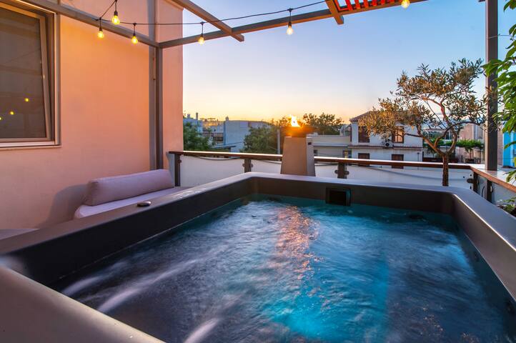 Majestic views over Acropolis gallery image 4