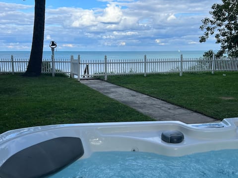 Lakefront Family Retreat, Perfect View