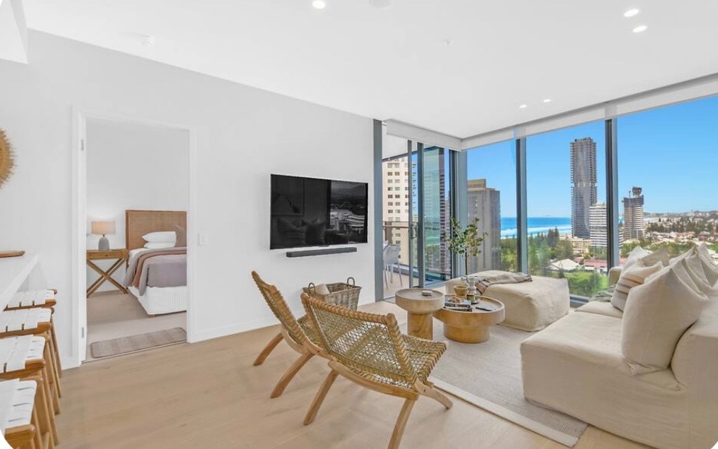 Popular Airbnb listing: Luxury Signature Stay Ocean Views 2BR Lvl 16 Pool in Broadbeach